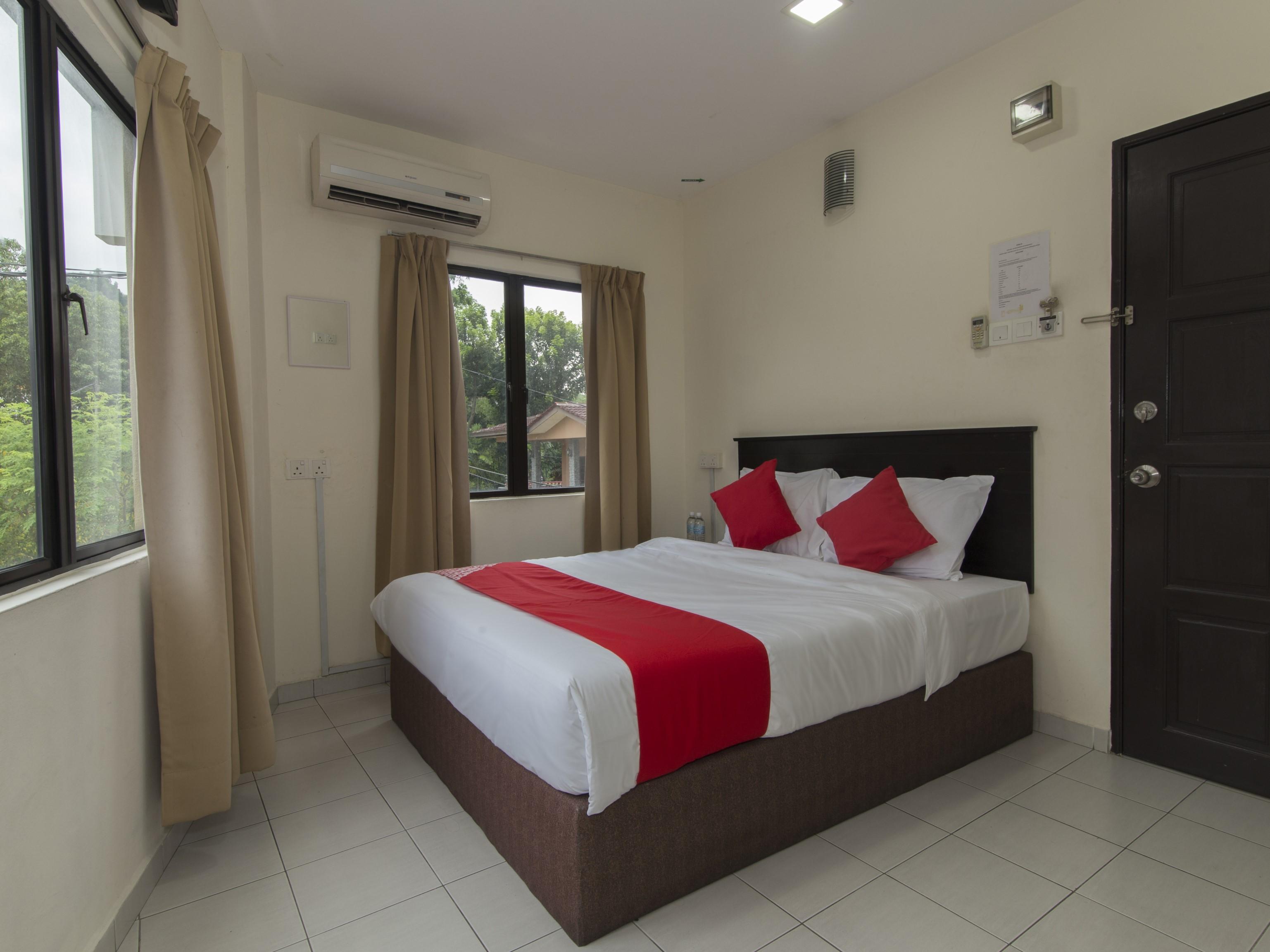 Oyo 91130 Hotel 91 Bukit Mewah Kajang Exterior photo