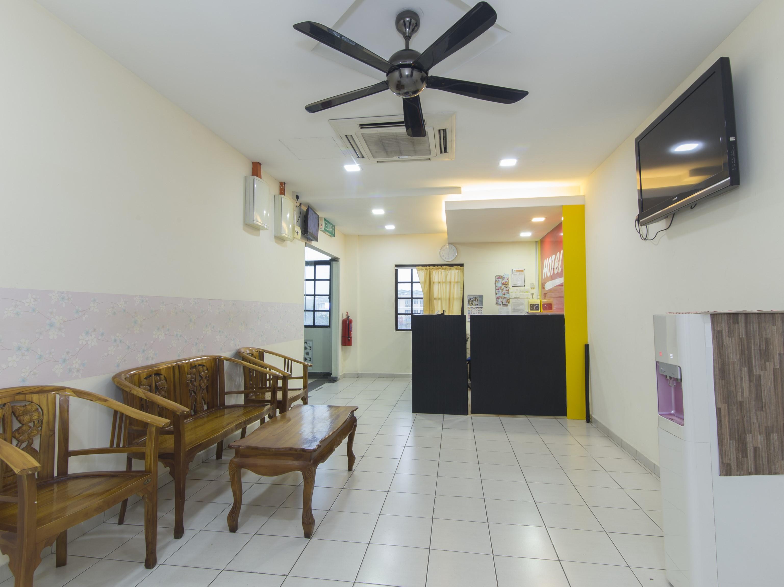 Oyo 91130 Hotel 91 Bukit Mewah Kajang Exterior photo