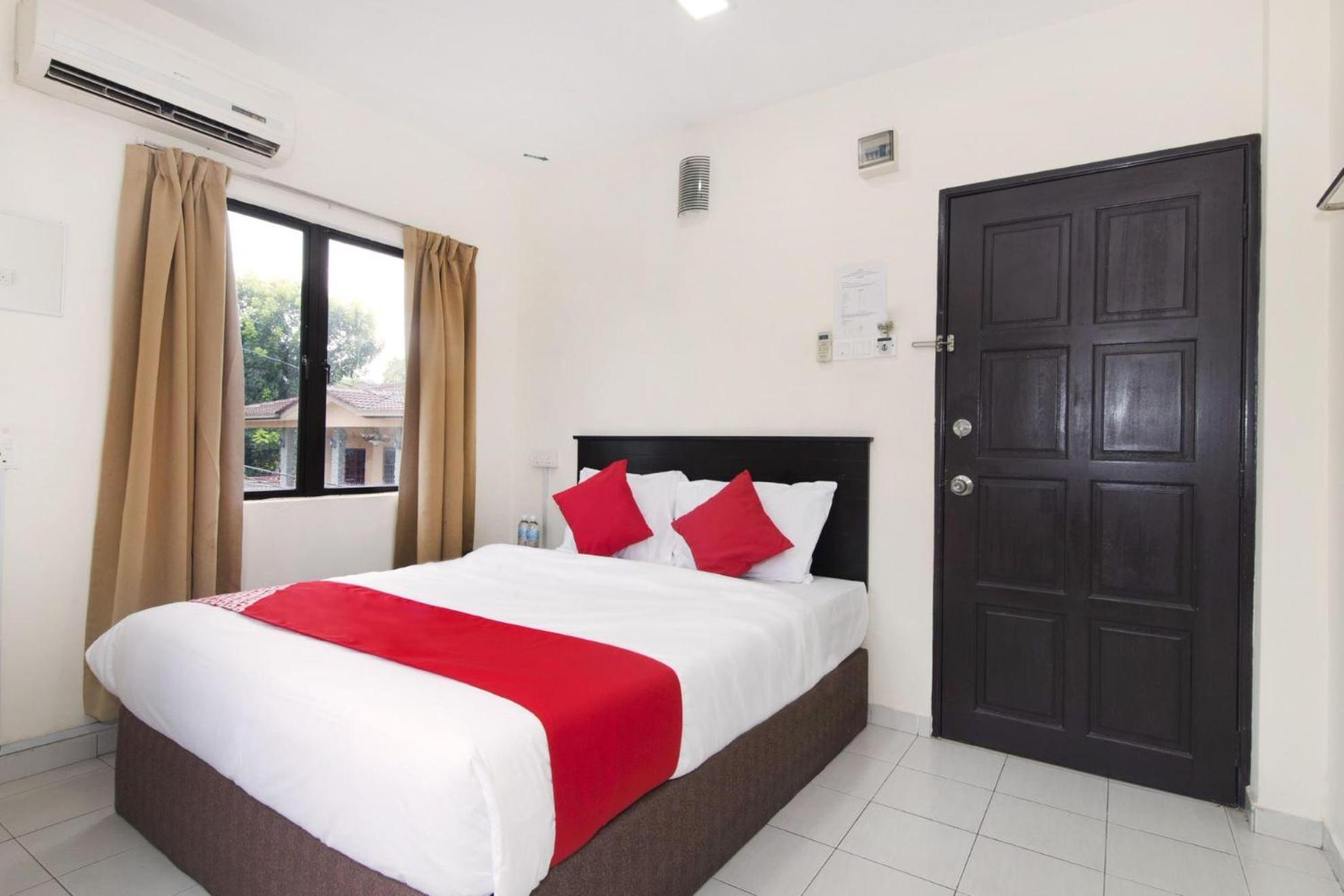 Oyo 91130 Hotel 91 Bukit Mewah Kajang Exterior photo