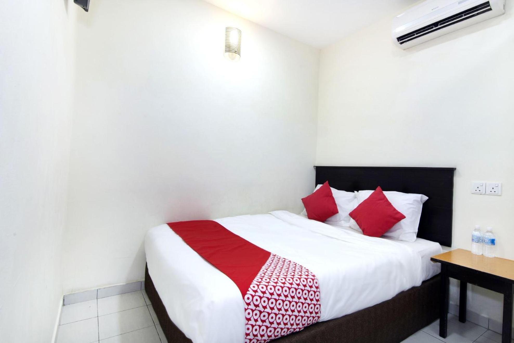 Oyo 91130 Hotel 91 Bukit Mewah Kajang Exterior photo