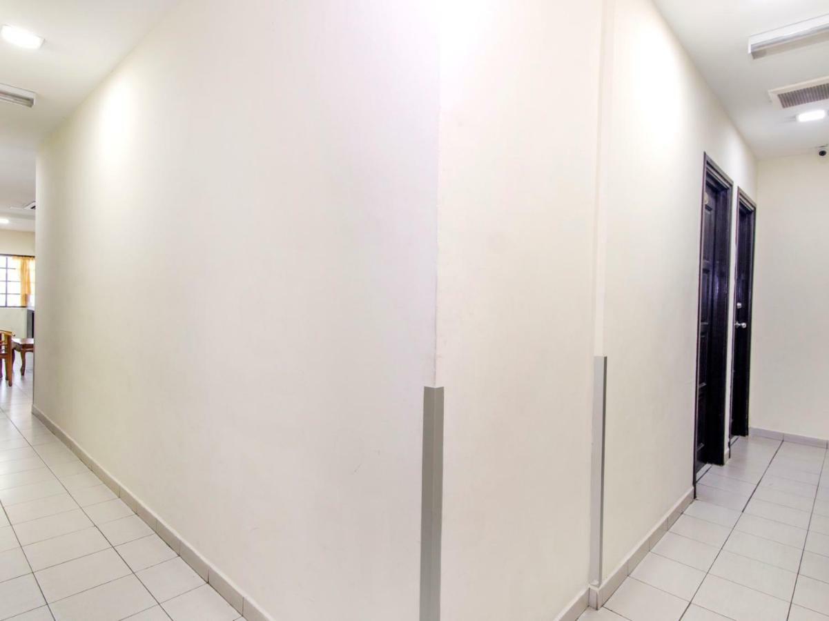 Oyo 91130 Hotel 91 Bukit Mewah Kajang Exterior photo